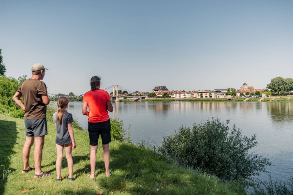 La vue sur la skyline cosnoise / Romain Liger